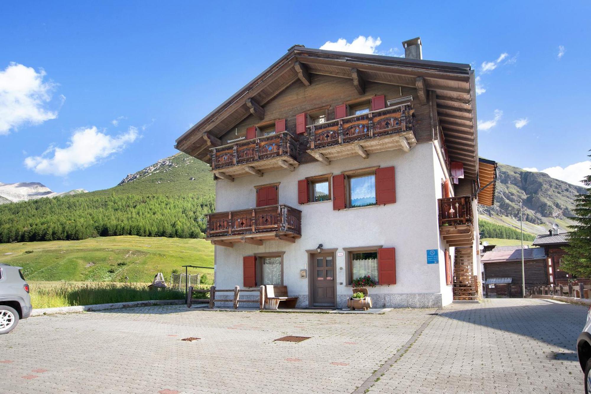 Appartamenti Lorenza 3 Baite Giotto Livigno Exteriör bild