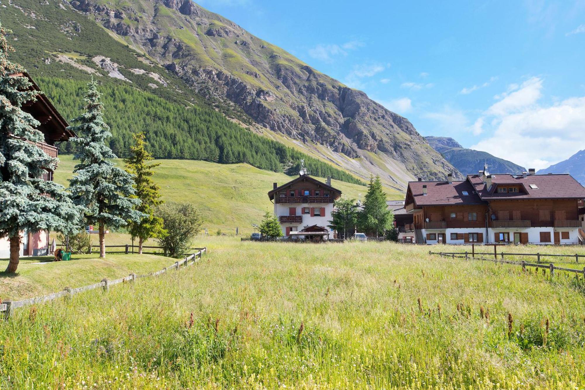 Appartamenti Lorenza 3 Baite Giotto Livigno Exteriör bild